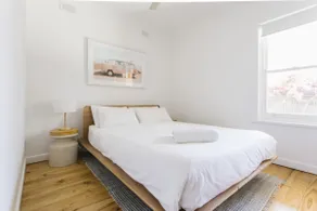 Serene 2 BR Gem | Mins to Jetty Road w/ Work space - Image 5