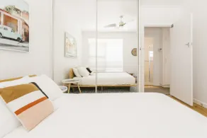 Serene 2 BR Gem | Mins to Jetty Road w/ Work space - Image 3