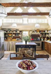 Antique Farmhouse Near Pittsboro and Chapel Hill - Image 3