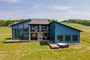 Modern Dog Friendly Lake Retreat w/ Pool - Image 5