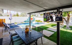 Cascade-Pool&Fire Pit-In Old Town Scottsdale - Image 2