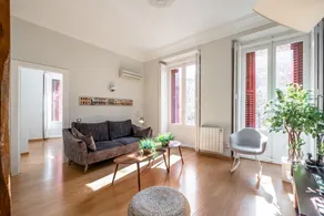 Stylish & Bright -2 Beds 2 Baths - Plaza de España - Image 2