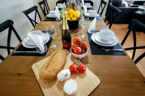 Adelaide Hills 4 bed home near Hahndorf Mt Barker - Image 3