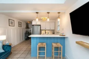 Cozy Margate Cottage 3 blocks to the Beach - Image 4