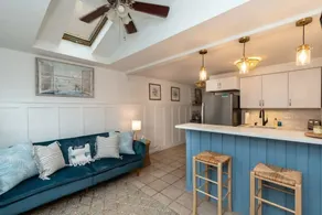 Cozy Margate Cottage 3 blocks to the Beach - Image 5