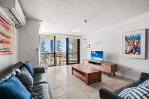 Seapoint Unit 14 32 Victoria Tce Kings Beach - Image 3