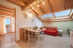 Tonig farm Enzian - Image 2