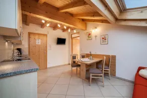 Tonig farm Enzian - Image 3