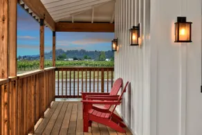 Walk to Plaza - Vineyard views, Tastings Included - Image 2