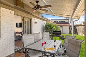 20 Min to Stockyards*Pool*Hot Tub*King Bed*Arcades - Image 3