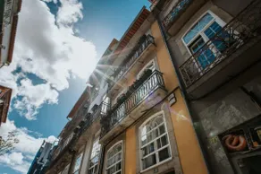 Almada Luxury House with A/c, Downtown near Metro - Image 4
