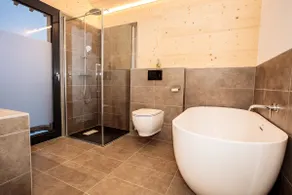 Premium Chalet with 5 bedrooms and sauna & pool - Image 5