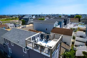 Salty Life-Spacious 8BR Beach House with Game Room - Image 4