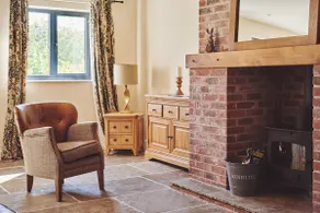 Fabulous barn conversion with private indoor pool - Image 5