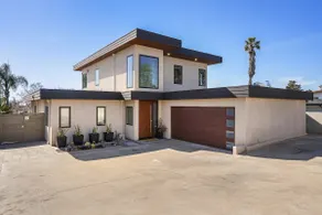 Outstanding Ocean Oasis ❊ Modern, Family Fun Home - Image 2