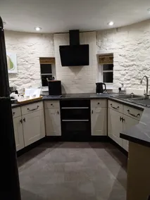Old Hop Kiln - sleeps 6 guests  in 3 bedrooms - Image 2