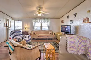 Cozy Yuma Retreat w/ Furnished Patio & Grill! - Image 4