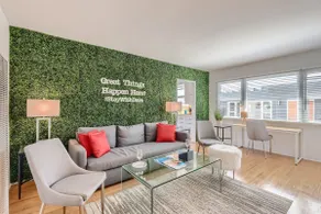 Walk to Beach - KING Apt In #1 Area! - AB - Image 3