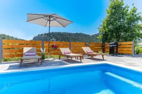 Villa Mir with private pool, 3 bedrooms, 7km from sandy beach - Image 2