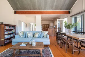 Barker Cottage with Spa in Flinders - Image 3