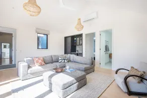 Barker Cottage with Spa in Flinders - Image 2