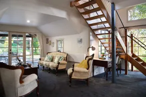 Storybook Cottage-surrounded by beautiful gardens - Image 5