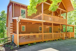 'Owl's Nest' Pet-Friendly Cabin w/ Private Hot Tub - Image 3