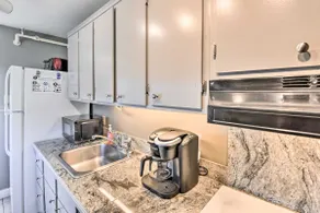 Mountain Condo w/ Views: Near Hiking & Biking! - Image 5
