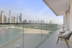 Luxury beach house with mesmerizing skyline view - Image 3