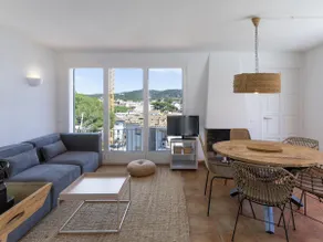 Casa Marea Calella Penthouse with parking and terrace - Image 2
