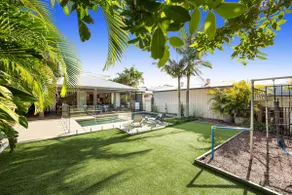 Golden Beach Luxury for Families - Image 4