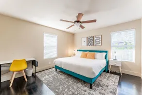 Charming 2BR king beds suite next to Downtown - Image 2