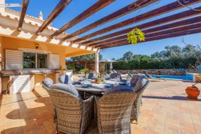 Stunning Countryside Villa w Private Garden & Pool - Image 5