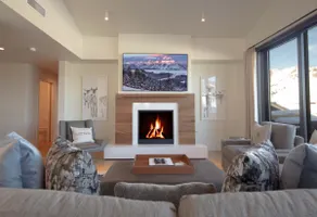 Town Hill Penthouse Luxury Condo w/Private Hot Tub - Image 2