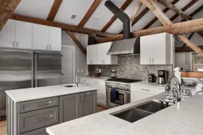 Modern Farmhouse near DC/Wineries/Hiking/Parks - Image 2