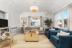 Avalon vintage beachside family getaway - Image 3