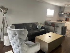Heart of Henderson - Modern with Comfy King Bed - Image 4