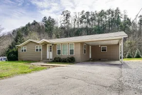 Hot Tub, Yard, 4 Mi to Dollywood! Smokies Basecamp - Image 2