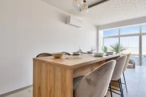 Sea view - Stay just a stone's throw from the beach - Image 3