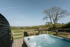 Cosy Welsh Cabin with Incredible Views - Image 3