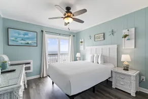 Bright and Sunny Condo with Stunning Oceanfront - Image 4