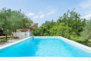 House in olive grove 3 km from the coast - Image 2
