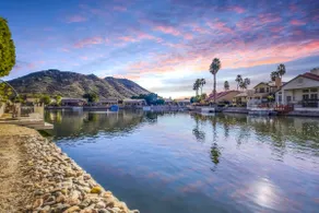 Lakefront Home w/ Outdoor Oasis in Glendale! - Image 3