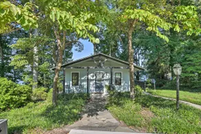 Dreamy Lake Norman Cottage w/ Panoramic Lake Views - Image 3