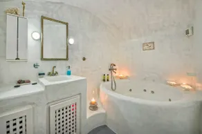 Pyrgos 3-Bed Villa Sleeps 8 with Pool and AirCon - Image 5