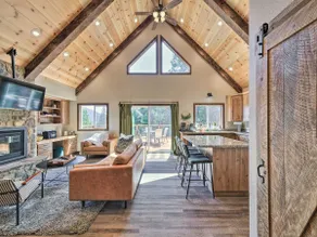 Woodsy Retreat: Modern Mi-Wuk Village Cabin! - Image 4