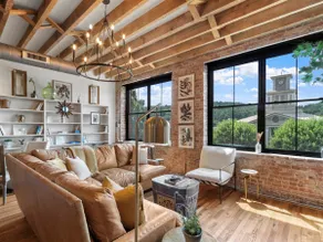 Industrial Chic Downtown Burnsville | Spa Bath - Image 3