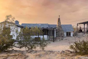 Historic Hot Tub Hideaway Sunsets Stars and Views - Image 2