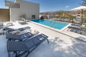 Villa Nina with private 32 sqm heated pool, 5 bedrooms, fun zone, 850m from the beach - Image 4