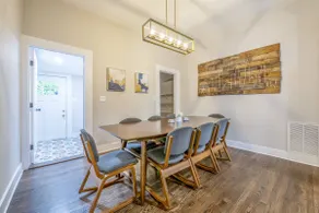 Boho Home with driveway and lots of onsuite baths! - Image 4